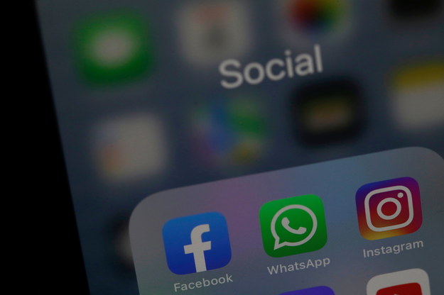 W poniedziałek bez dostępu do mediów społecznościowych było ok. 3,5 mld użytkowników /EPA/ANDREJ CUKIC /PAP/EPA
