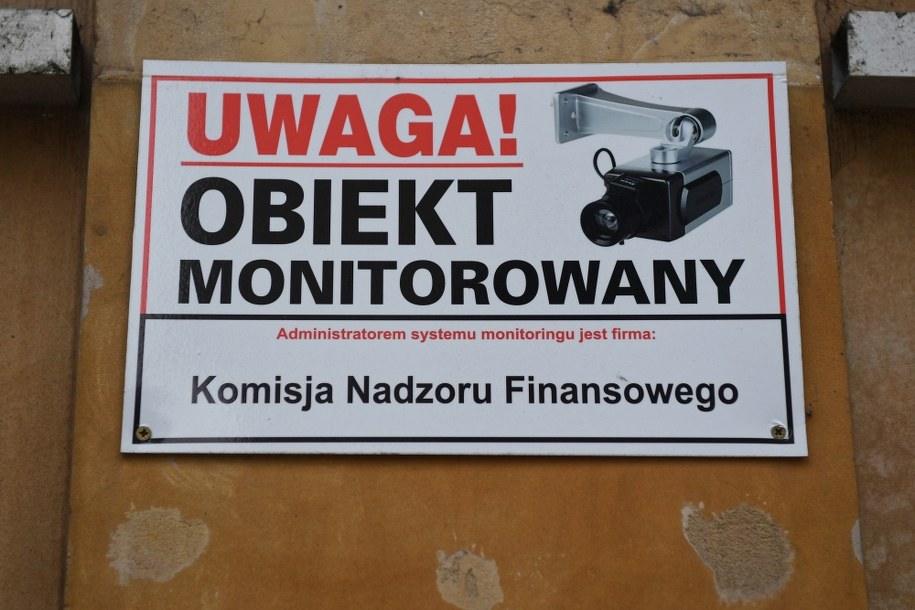 W poniedziałek w Komisji Nadzoru Finansowego rozpocznie się audyt /Radek Pietruszka /PAP/EPA