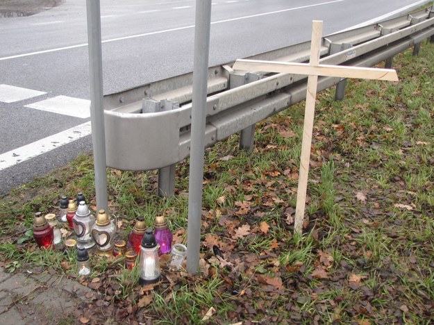 W poniedziałek w Mikołowie samochód śmiertelnie potrącił na przejściu dla pieszych dwie nastolatki /Marcin Buczek /RMF FM