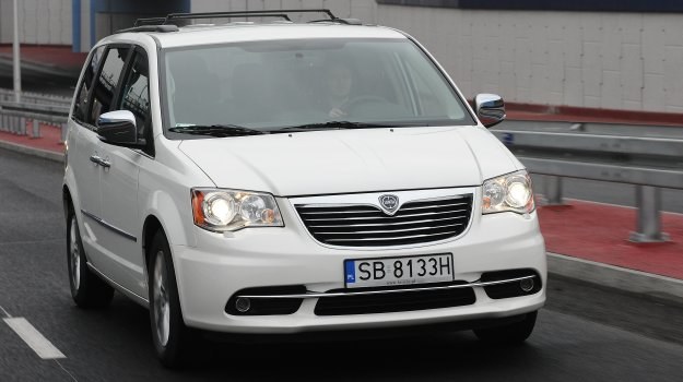 lancia voyager 3.6 v6 gold