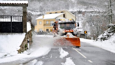 W Portugalii odśnieżają w najlepsze. Zasypana północ kraju