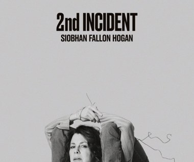 W postać kolejnej ofiary wcieliła się amerykańska aktorka Siobhan Fallon Hogan.