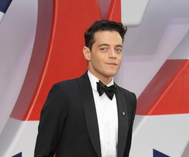 W postać tajemniczego wroga Bonda, Safina, wcieli się Rami Malek. Zdaniem reżysera filmu "Nie czas umierać", Safin to najpotężniejszy i najgroźniejszy przeciwnik, z jakim dotąd mierzył się James Bond.