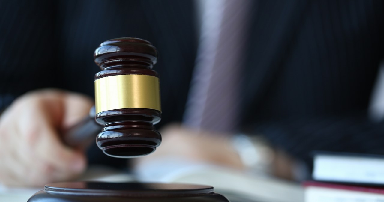 W postępowaniu o dział spadku sąd przede wszystkim ustala skład spadku i jego wartość oraz kto i w jakiej części dziedziczy spadek. /123RF/PICSEL