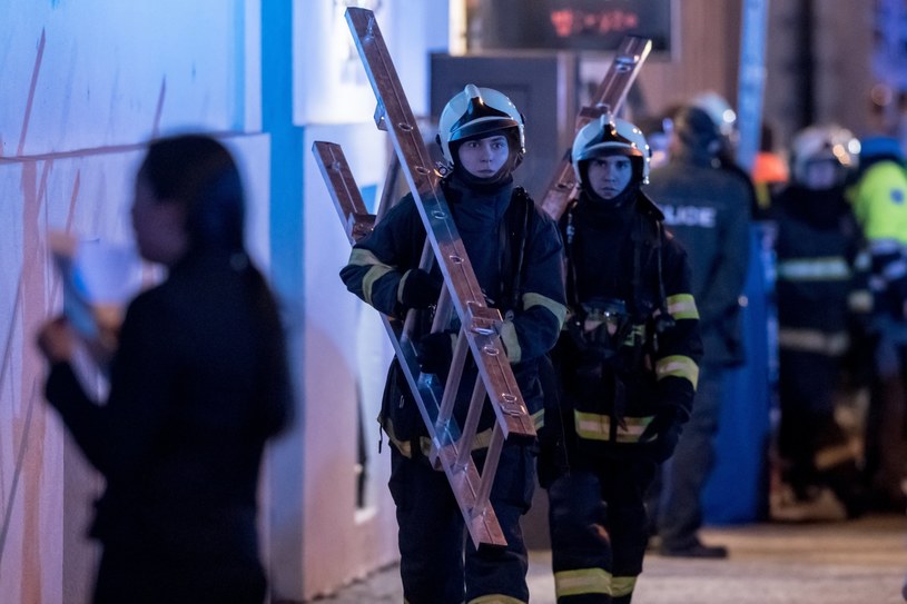 W pożarze hotelu w Pradze zmarły co najmniej 2 osoby /PAP/EPA