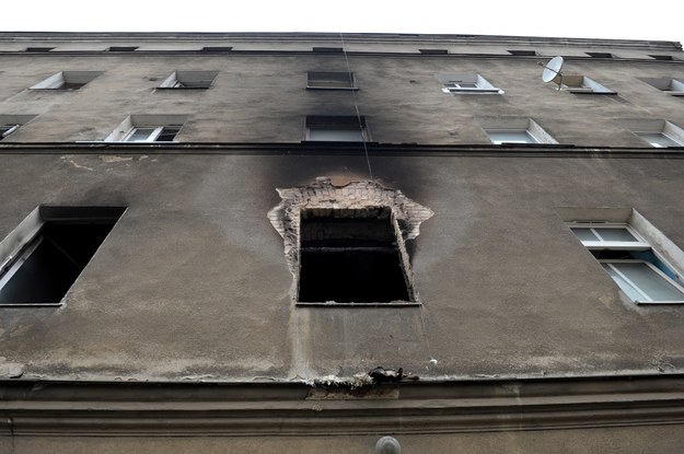 W pożarze zginęły dwie osoby. /Marcin Bielecki /PAP