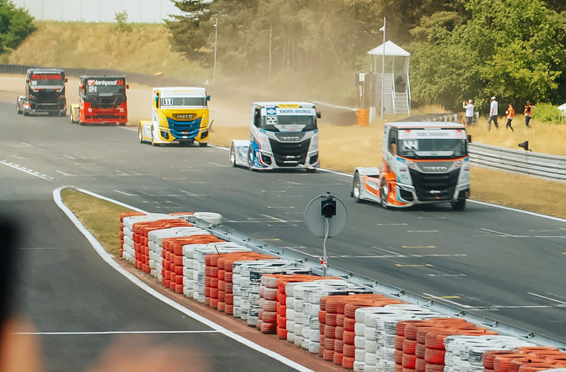 W Poznaniu odbył się pierwszy w historii wyścig ciężarówek /materiały prasowe