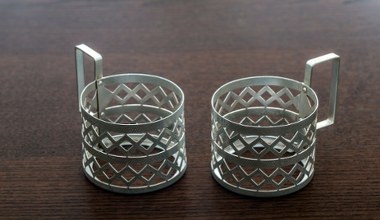 W PRL-u były w każdym domu. Dziś znów wracają do mody i kosztują fortunę