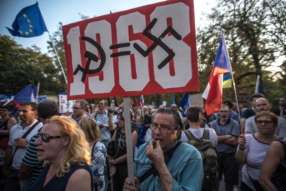 W proteście uczestniczyło ok. 300 osób /Martin Divisek /PAP/EPA