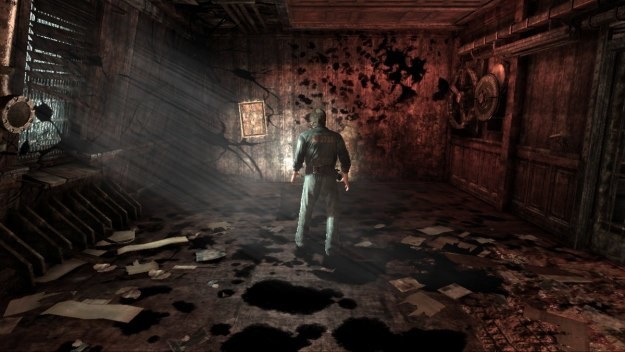 W przemierzaniu kolejnych mrocznych lokacji Silent Hill pomocna będzie latarka /Informacja prasowa