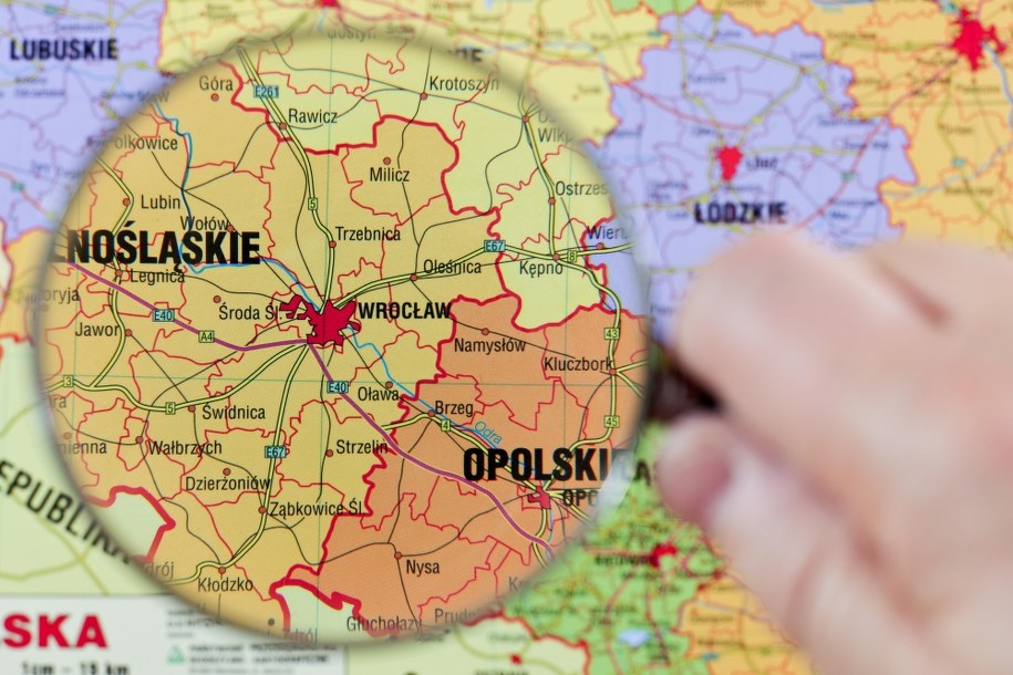 W przyszłym roku w budżetach lokalnych szykuje się zaciskanie pasa / 	Lech Muszyński    /PAP