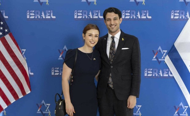 W przyszłym tygodniu mieli się zaręczyć. Para zastrzelona przed muzeum