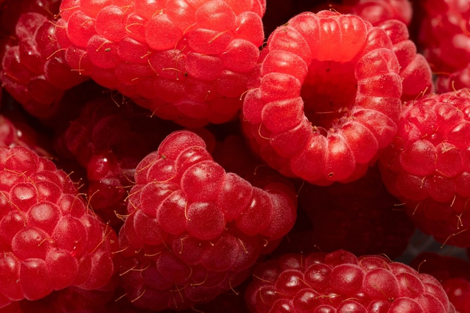 W Radiu RMF24 rozmawialiśmy o korzyściach zdrowotnych płynących ze spożywania malin /Shutterstock