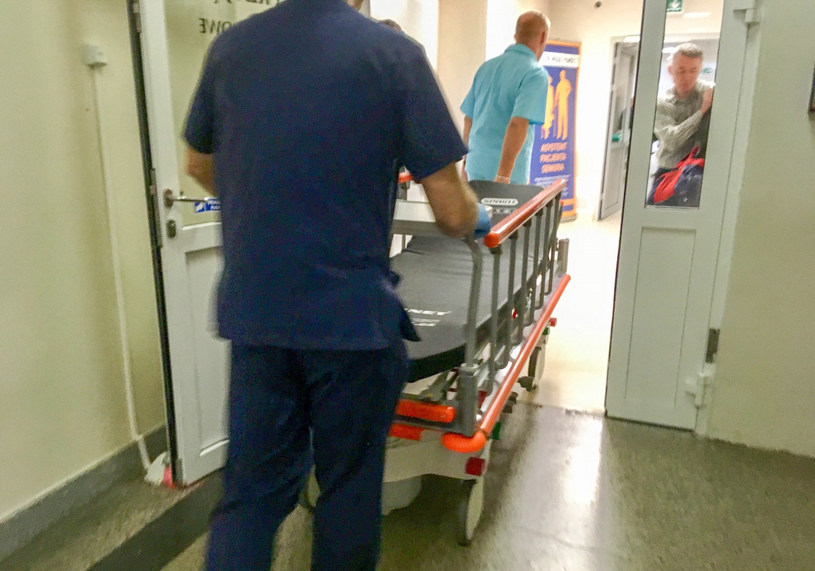 W Radomiu zaczyna brakować miejsc w szpitalach dla chorych z COVID-19; zdj. ilustracyjne /Piotr Kamionka/REPORTER /Reporter