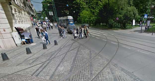 W ramach przebudowy ulic Dunajewskiego i Basztowej wymienione zostaną torowiska, trakcja tramwajowa, oświetlenie i cała infrastruktura podziemna /fot. Google Street View /Informacja prasowa