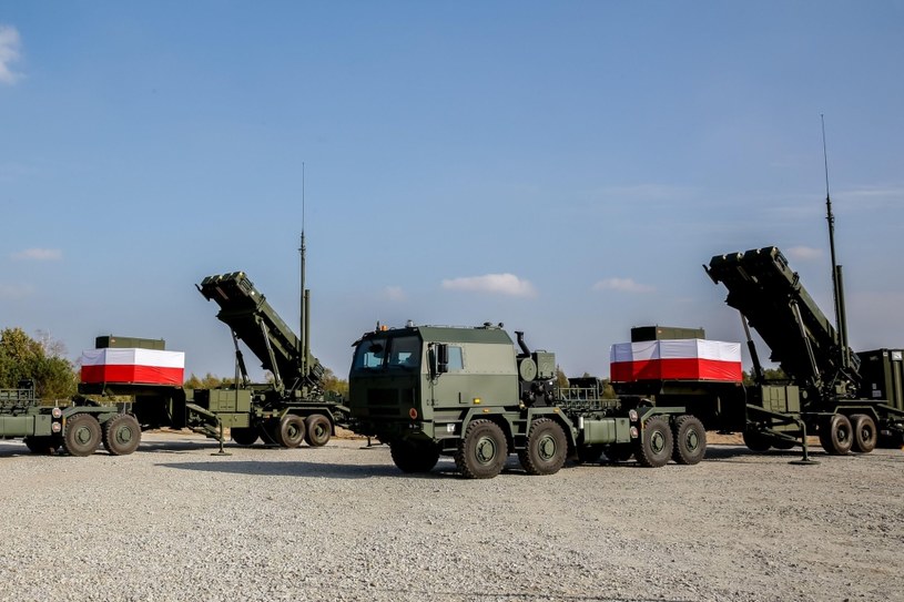W ramach rozwoju polskiej obrony powietrznej polska armia już otrzymała np. systemy Patriot, które są częścią programu WISŁA. Modernizacja polskiej obrony powietrznej zakłada także wprowadzenie po raz pierwszy równolegle z USA systemu dowodzenia IBCS, koordynujący działanie wszystkich nowych polskich radarów i wyrzutni