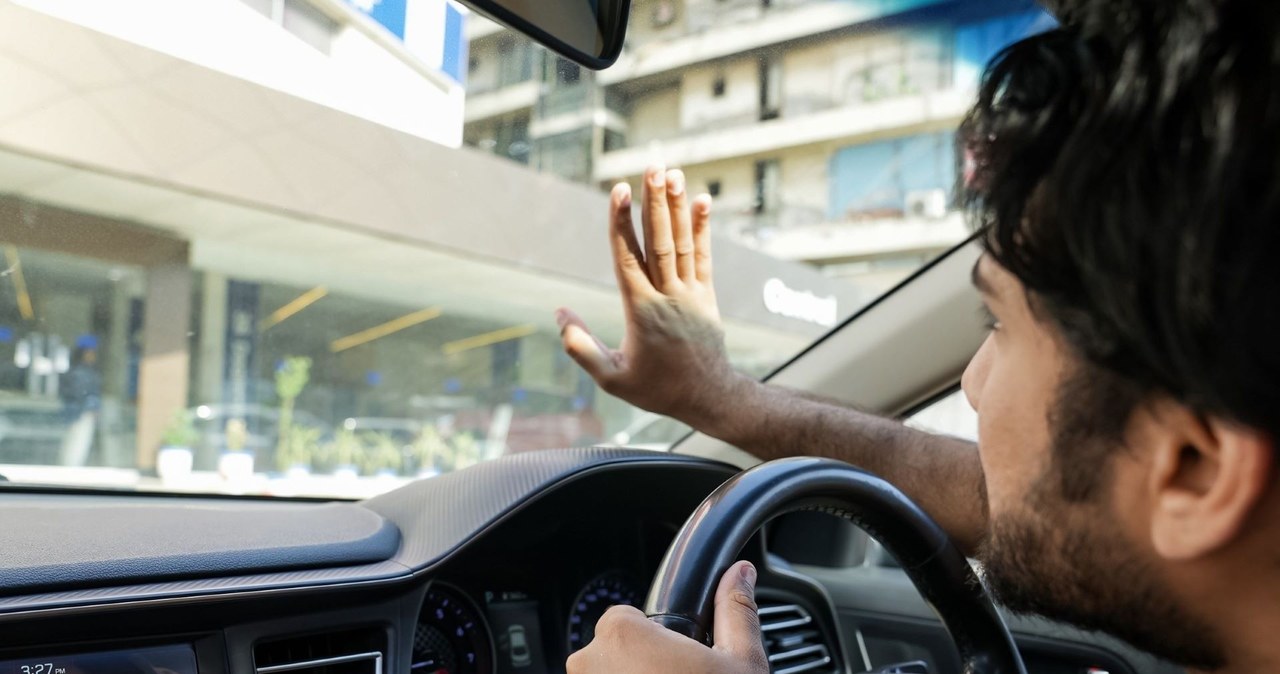 W ramach testu Hyundai nałożył folię na 70 samochodów swoich klientów w Pakistanie. /materiały prasowe