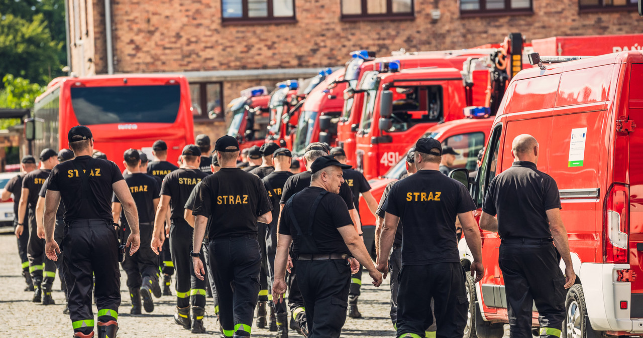 W rankingu najbardziej poważanych zawodów w oczach Polaków wygrali strażacy. /Państwowa Straż Pożarna /materiały prasowe