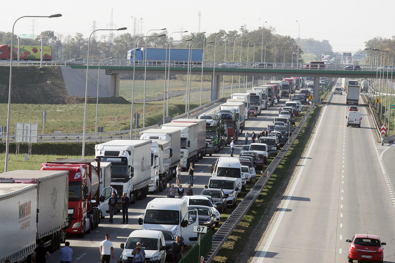 W razie wypadku autostrada staje się pułapką bez wyjścia /PIOTR KRZYZANOWSKI / POLSKA PRESS /East News