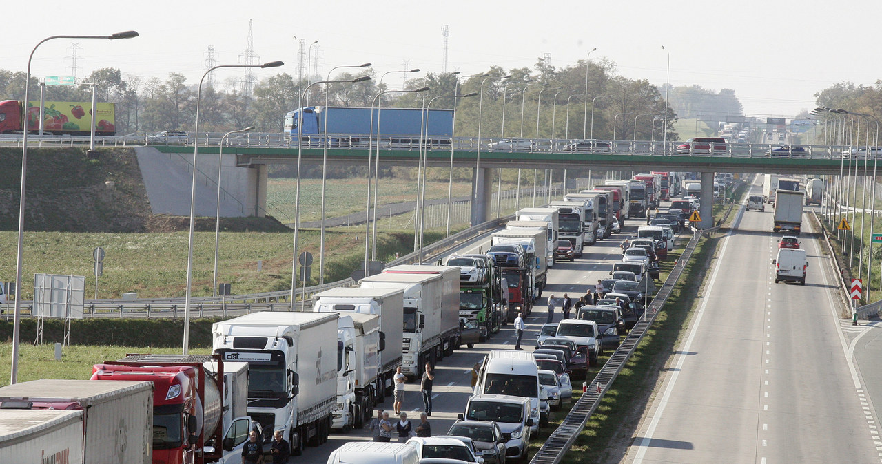W razie wypadku autostrada staje się pułapką bez wyjścia /PIOTR KRZYZANOWSKI / POLSKA PRESS /East News