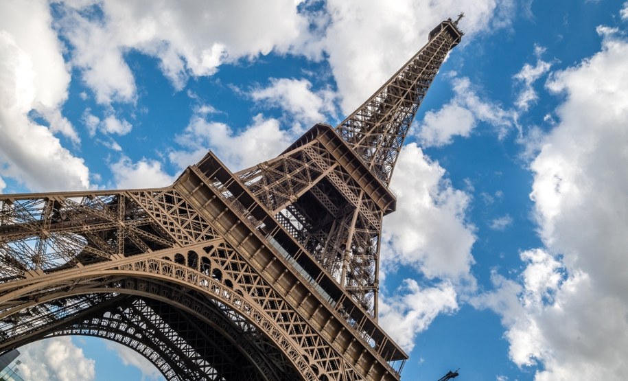 Nastolatkowie planowali zamach na wieżę Eiffla. Już szukali broni