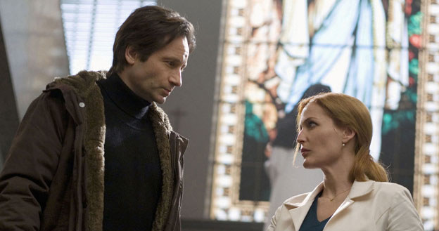 W role agentów Fox’a Muldera i Dany Scully wcielą się David Duchovny oraz Gillian Anderson /AKPA