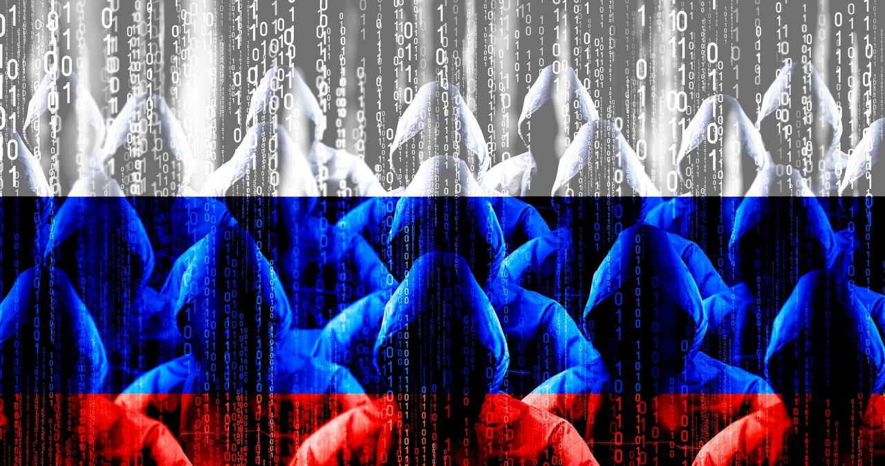 W rozwoju rosyjskiej dezinformacji nt. wojny w Ukrainie pomagała tzw. "farma trolli" czyli Agencja Badań Internetowych w Sankt Petersburgu. Obecnie została zamknięta, jednak jej doświadczenia m.in. z aktywności podczas wyborów prezydenckich w USA z 2016 roku pozwoliły stworzyć cały system operacyjny rosyjskiej propagandy w sieci