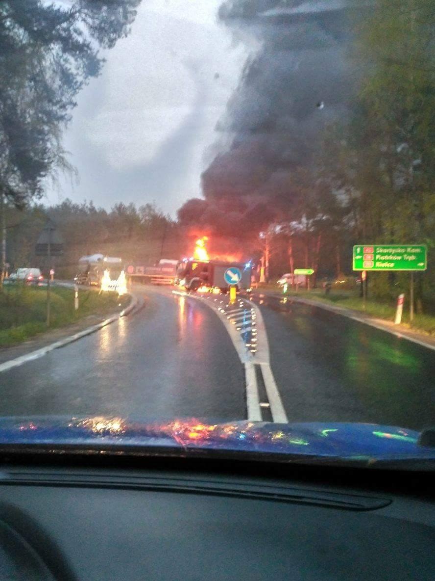 W Rudzie Malenieckiej zderzyły się dwie ciężarówki /Emil /Gorąca Linia RMF FM