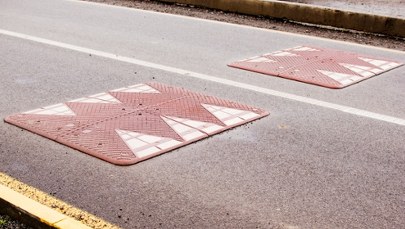 W sąsiedztwie szkół ma być bezpieczniej. Pomogą poduszki berlińskie