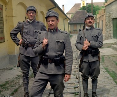 W satyrycznej komedii Janusza Majewskiego "C.K. Dezerterzy" (1985) wcielił się w spryciarza Kanię, który planuje z przyjaciółmi ucieczkę z wojska pod koniec I wojny światowej.

