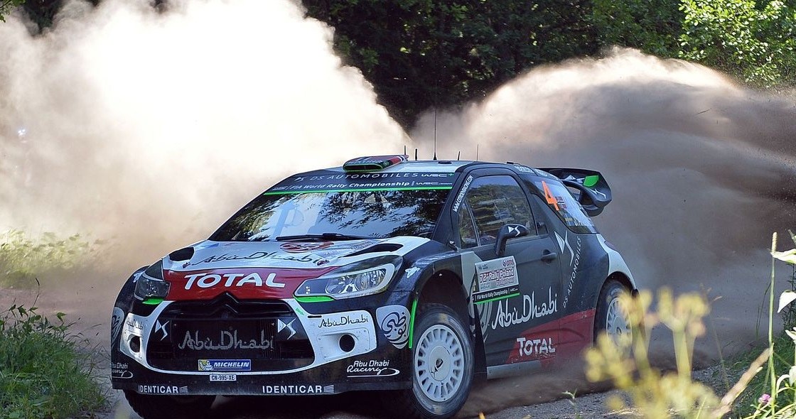 W sezonie 2015 Citroen DS3 WRC wyraźnie ustępował VW Polo WRC /AFP