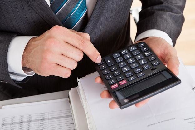 W skali roku przedsiębiorcy zapłacą prawie 550 zł więcej niż w 2012 roku /&copy;123RF/PICSEL
