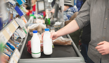 W sklepach coraz drożej. Jeden z najważniejszych produktów z wyższą ceną