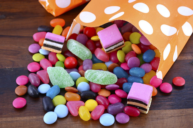 W słodyczach sprzedanych Brytyjce znaleziono narkotyki /123RF/PICSEL