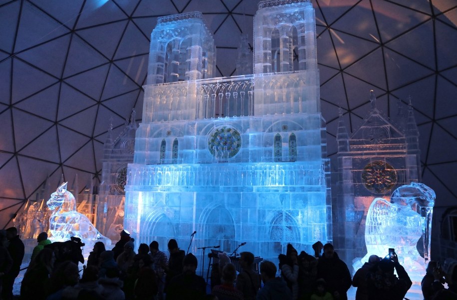 W słowackich Tatrach na Hrebienku otwarta została Tatrzańska Świątynia Lodowa / 	Grzegorz Momot    /PAP