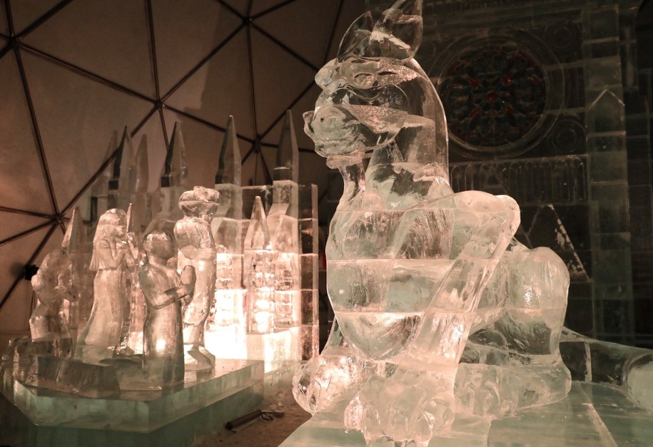 W słowackich Tatrach na Hrebienku otwarta została Tatrzańska Świątynia Lodowa / 	Grzegorz Momot    /PAP