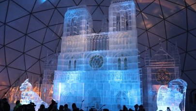 W słowackich Tatrach stanęła lodowa katedra Notre-Dame