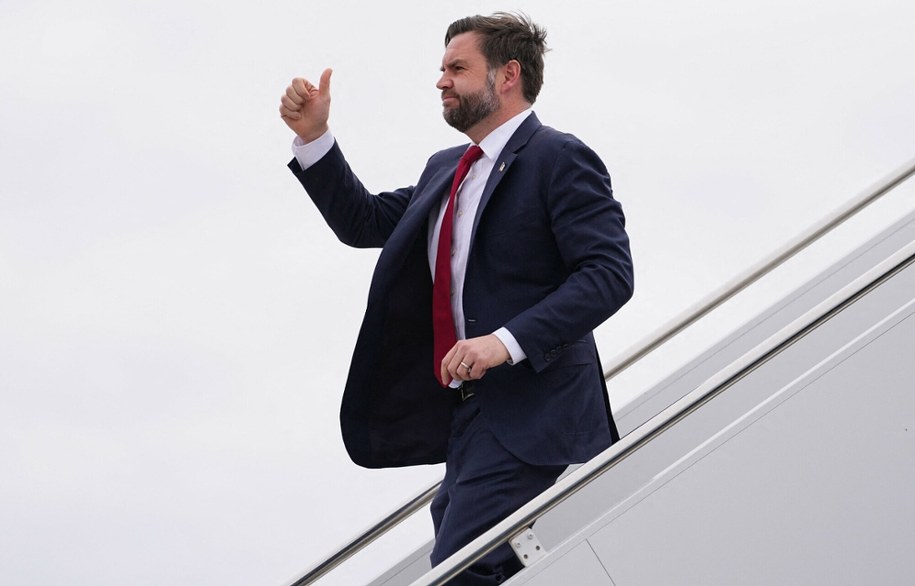 W sobotę w pakistańskim Islamabadzie odbędzie się pierwsza runda negocjacji pokojowych między USA a Iranem; na czele amerykańskiej delegacji stanie J.D. Vance /POOL/Getty AFP /East News