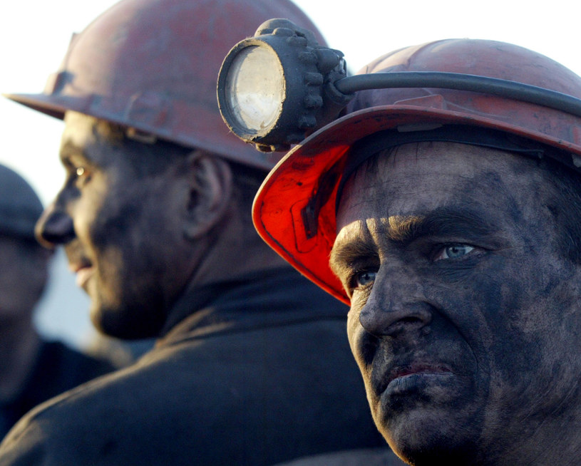 ​W spółkach węglowych ruszą wkrótce negocjacje dotyczące nowych zasad wynagradzania pracowników /AFP