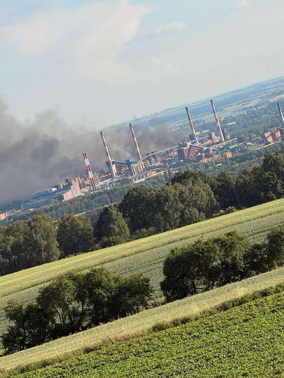 W sprawie ciemnej chmury nad koksownią w Zdzieszowicach otrzymaliśmy kilka telefonów na Gorącą Linię RMF FM.