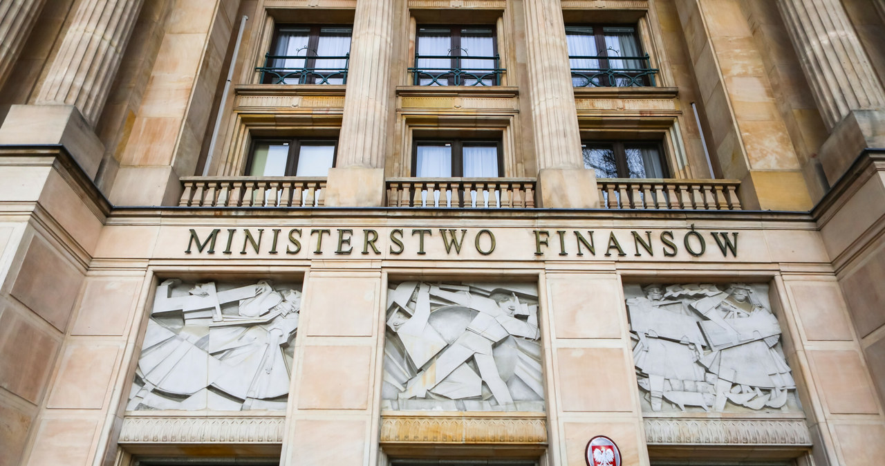 W środę Ministerstwo Finansów ogłosi nową ofertę obligacji detalicznych /Adam Burakowski /Reporter