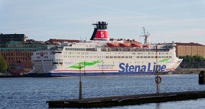 W środę utknęli na promie do Polski. Nadal nie wiadomo, kiedy wypłyną