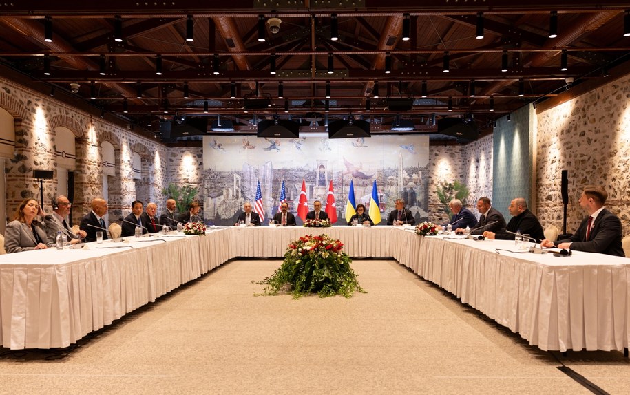 W Stambule ruszyły rozmowy w sprawie pokoju w Ukrainie /PAP