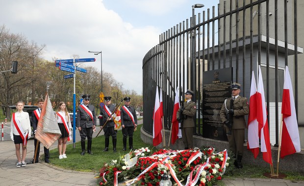 W stolicy odsłonięto tablicę poświęconą żołnierzom AK, którzy pomagali powstańcom w getcie