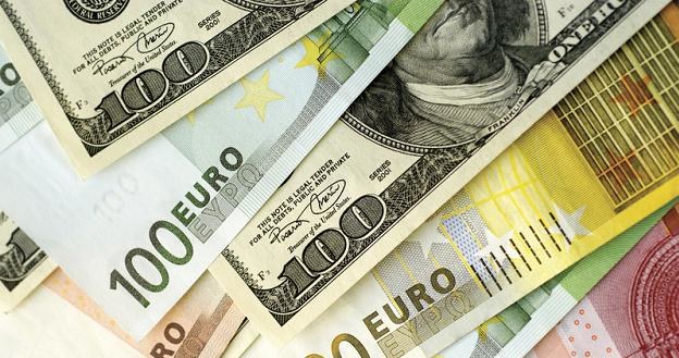 W strefie euro i w Stanach Zjednoczonych odbywa się wielkie "drukowanie" pieniędzy /&copy; Panthermedia