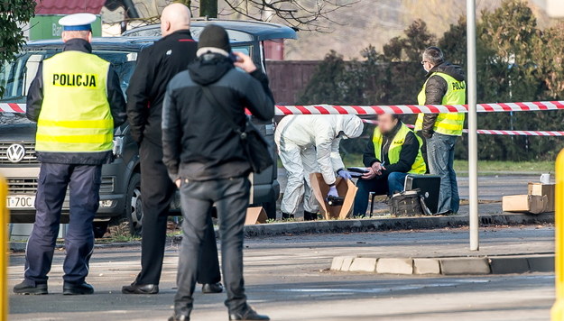 W strzelaninie zginął jeden funkcjonariusz, a trzech zostało rannych. /Maciej Kulczyński /PAP
