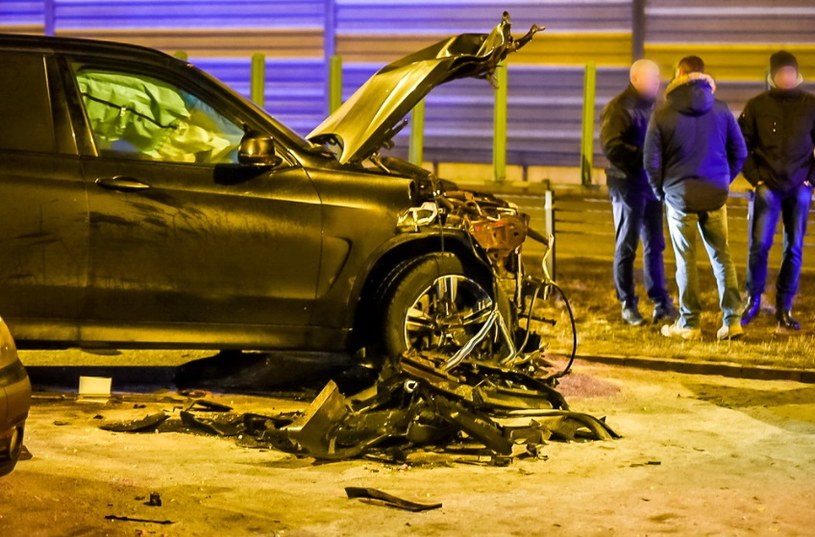 W styczniu 2017 roku kolumna z Macierewiczem staranował samochody stojące na czerwonym świetle /Tytus Żmijewski /PAP