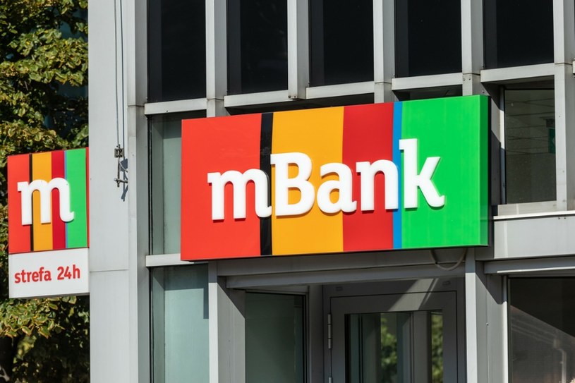 W sumie do końca III kwartału mBank utworzył 10,7 mld zł rezerw na kredyty frankowe /Arkadiusz Ziółek /East News