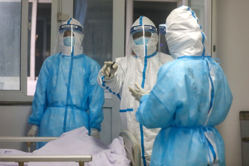 W sumie na świecie zakażonych nowym koronawirusem jest ponad 83 tysiące ludzi /Feature China/Barcroft Media  /Getty Images