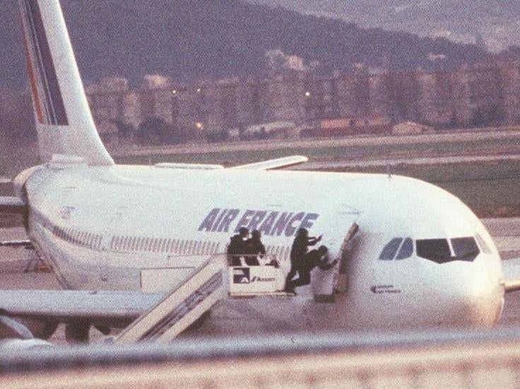 W święta 1994 roku doszło do jednego z największych porwań samolotu w historii. Na włosku było życie ponad 200 ludzi na pokładzie lotu 8969 Airbusa Air France /DEW /Twitter